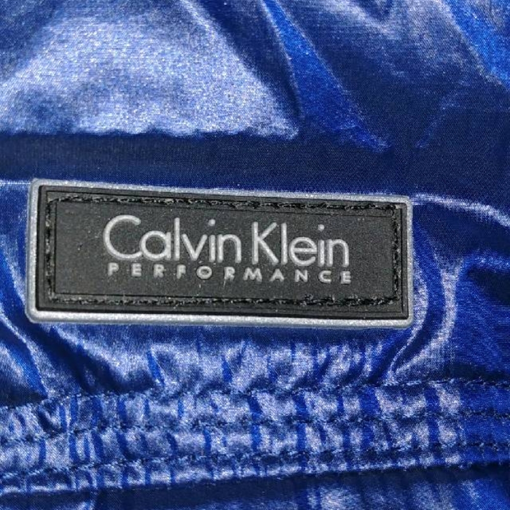 Calvin Klein Performance puffer - Picture 6 of 10